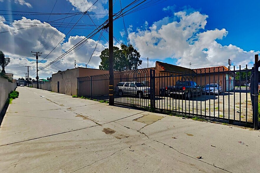 More Photos Of 6176 Atlantic Blvd, Long Beach Restaurant For Sale