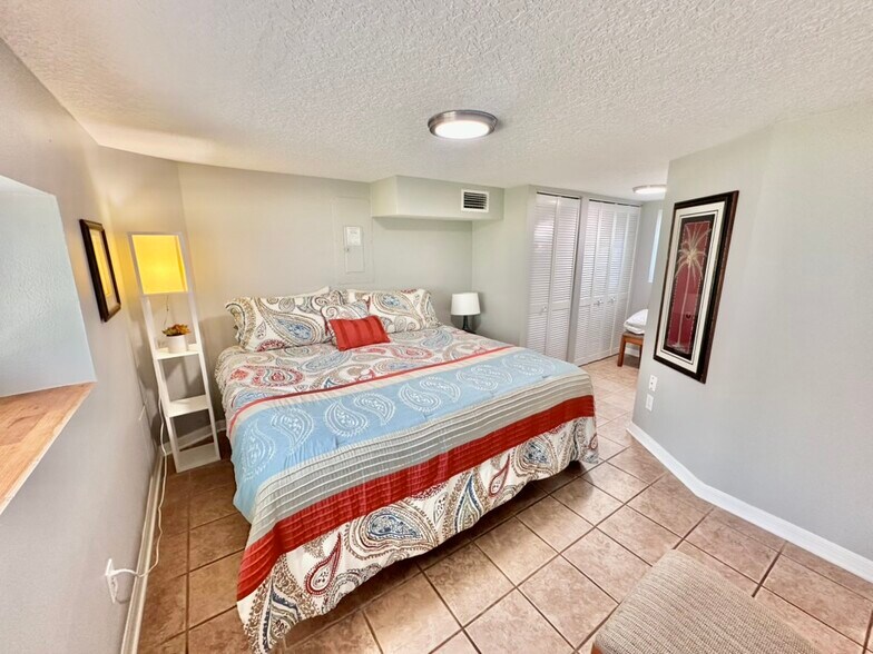 More Photos Of 511 N Ocean Shore Blvd, Flagler Beach Office Residential For Sale