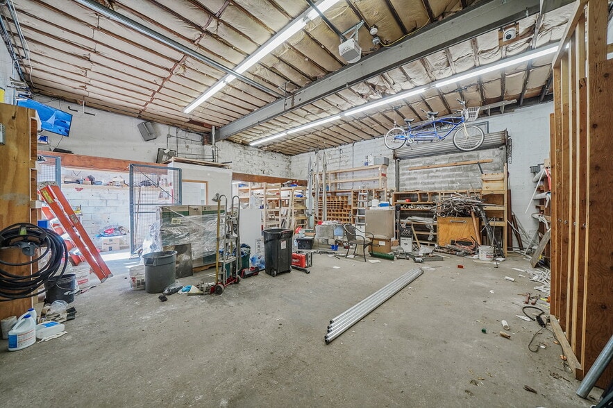More Photos Of 93 N Clinton Ave, Bay Shore Warehouse For Sale