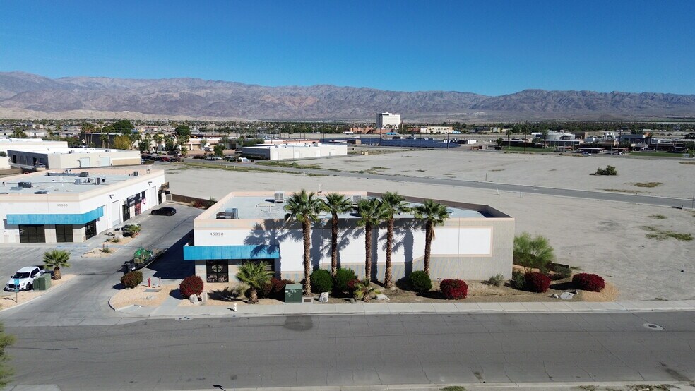 More Photos Of 45920 Commerce St, Indio Warehouse For Lease
