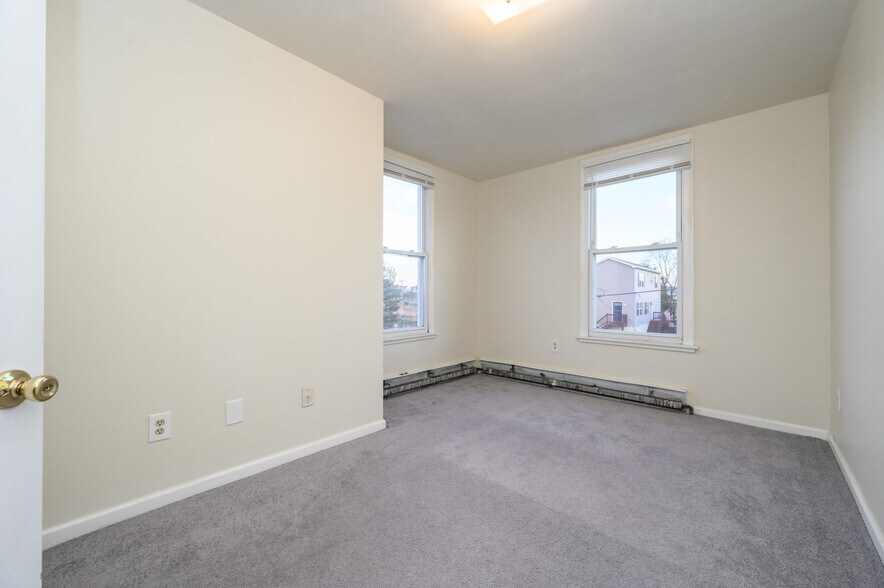 More Photos Of 122 S Rosewell Ave, South Amboy Apartments For Sale