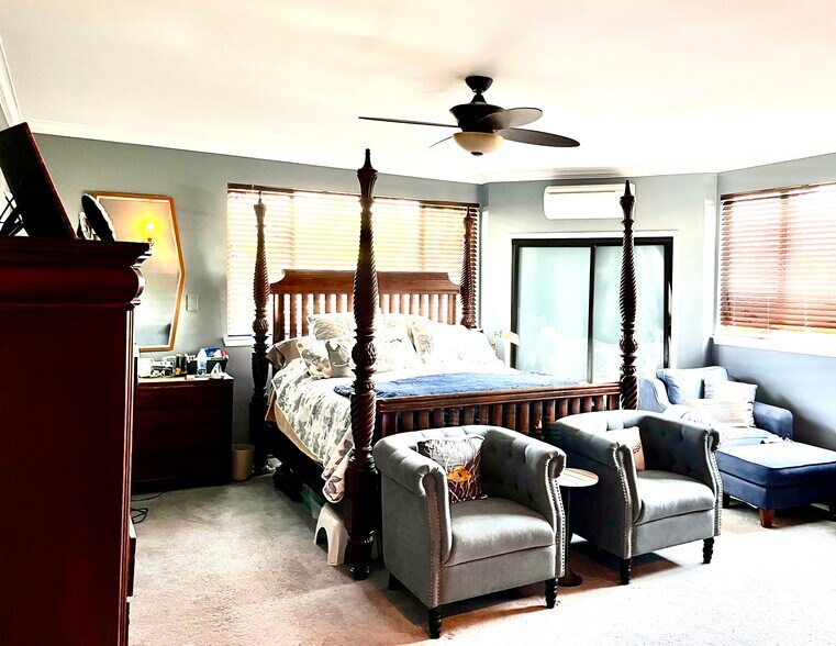 More Photos Of 10443-10445 Magnolia Blvd, North Hollywood Office Residential For Sale