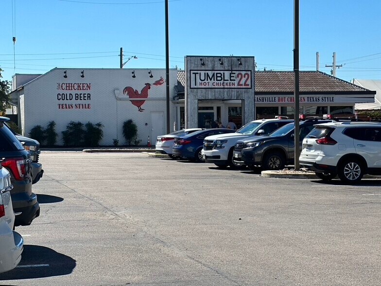 Primary Photo Of 7301 Burnet Rd, Austin Unknown For Lease