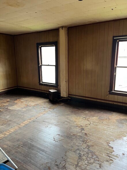 More Photos Of 503 Main St, Madison Hospitality For Sale