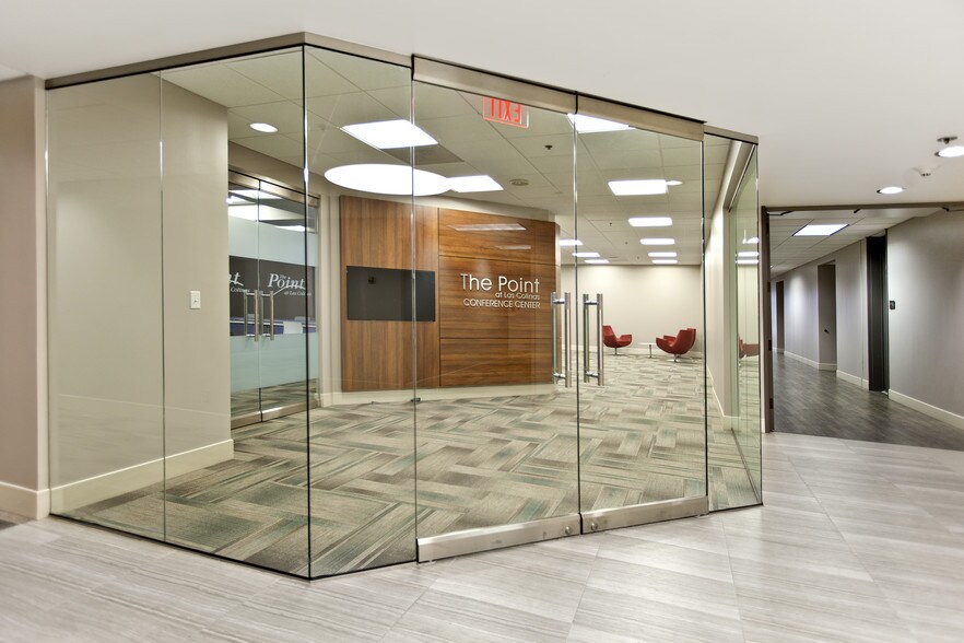 More Photos Of 300 E John Carpenter Fwy, Irving Office For Lease