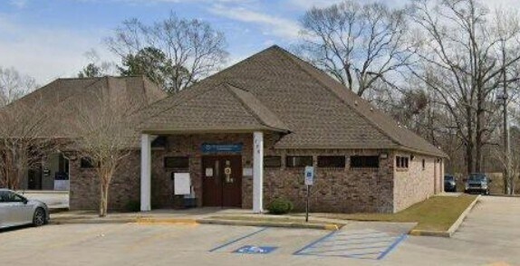 Primary Photo Of 1286 Del Este Ave, Denham Springs Medical For Sale