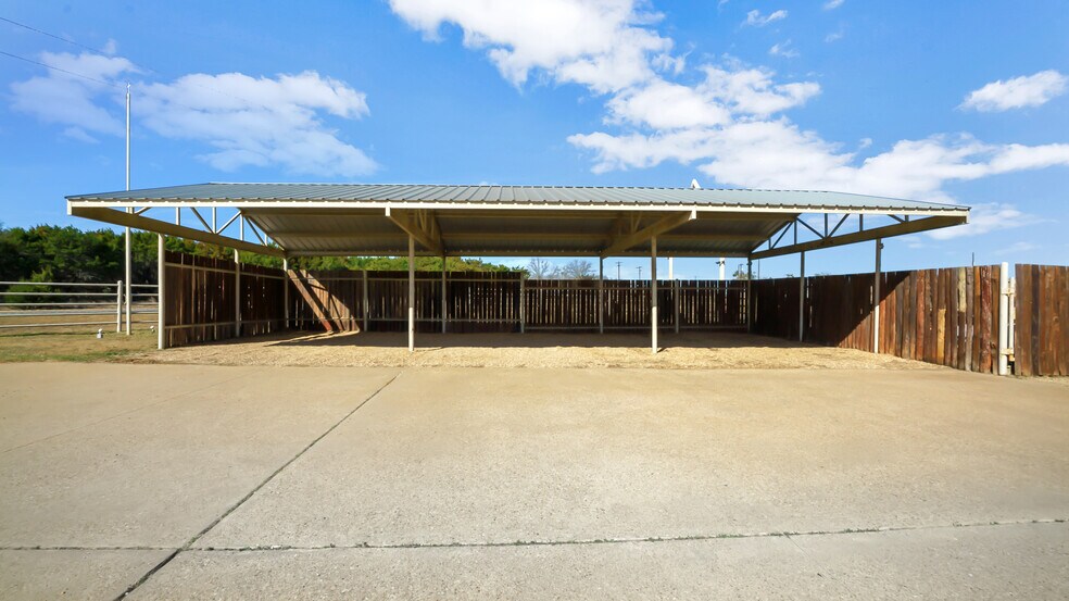More Photos Of 5778 FM 933, Whitney Flex For Lease