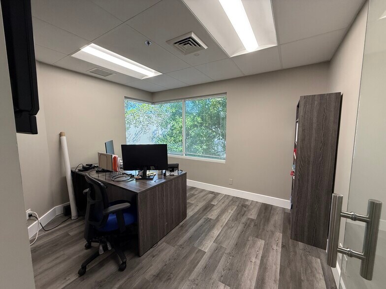 More Photos Of 1720 E Tiffany Dr, West Palm Beach Office For Lease