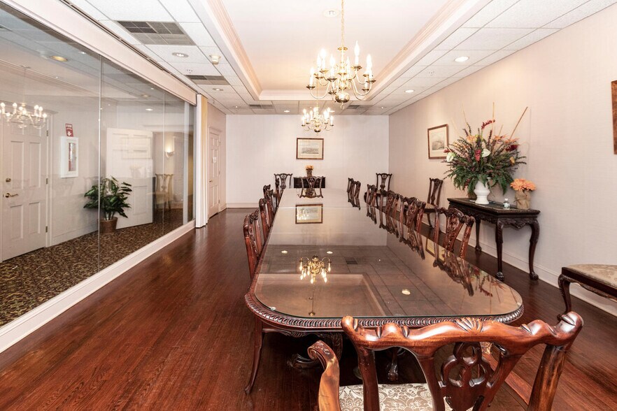 More Photos Of 550 Kinderkamack Rd, Oradell Medical For Lease