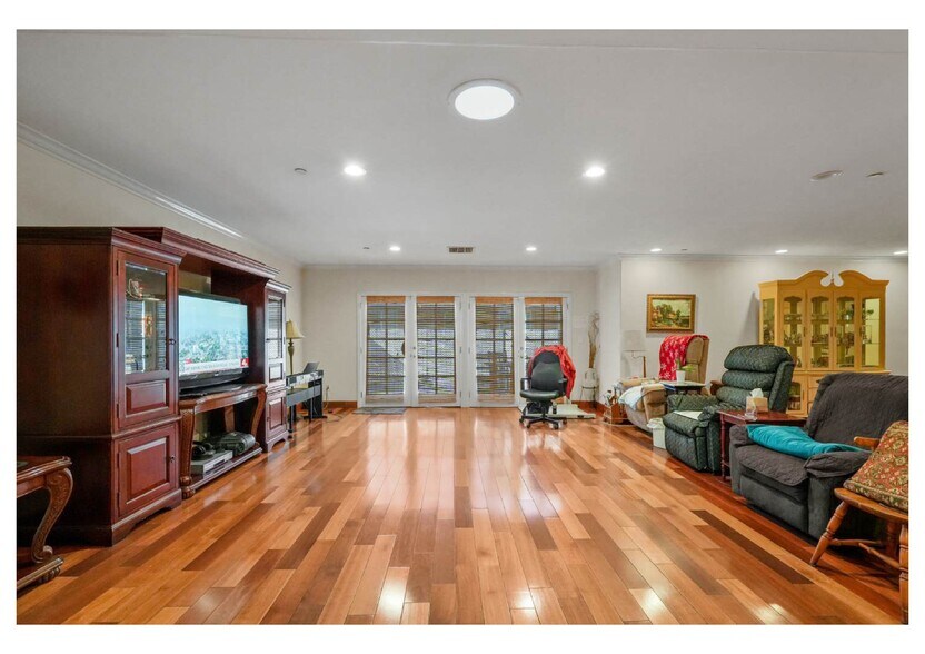 More Photos Of , Sherwood Forest Healthcare For Sale