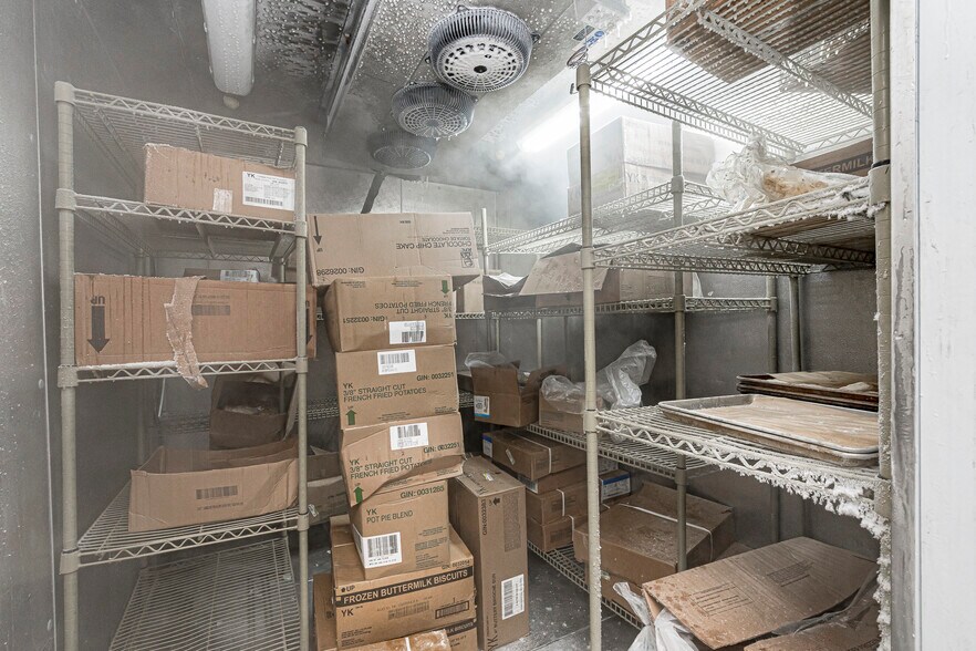 More Photos Of 2703 S Cabela Pky, Gonzales Fast Food For Sale