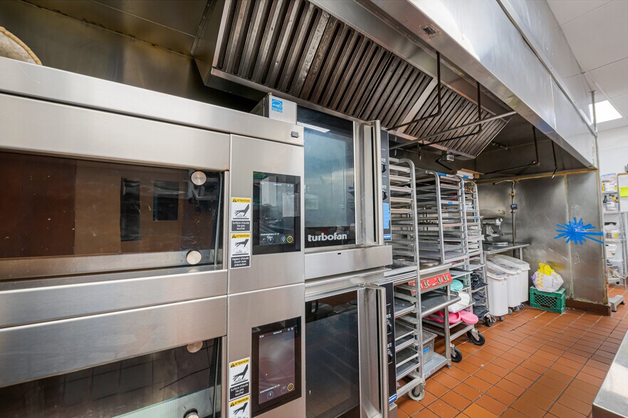 More Photos Of 303 S Mission Dr, San Gabriel Restaurant For Sale