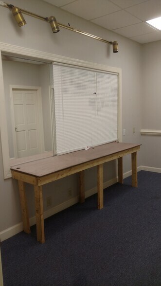 More Photos Of 201 Production Dr, Yorktown Distribution For Lease