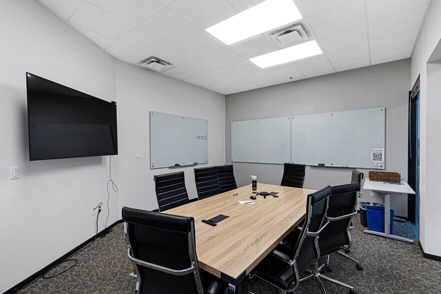 More Photos Of 1305 W Auto Dr, Tempe Coworking Space