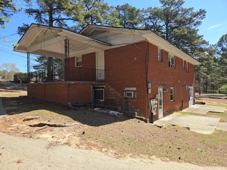 More Photos Of 4305 Rosehill Rd, Fayetteville Multifamily For Sale