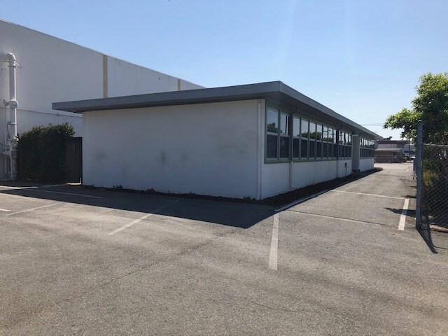 More Photos Of 430-458 Hester St, San Leandro Warehouse For Lease