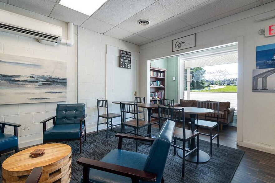 More Photos Of 7440-7456 Post Rd, North Kingstown Storefront Retail Office For Sale