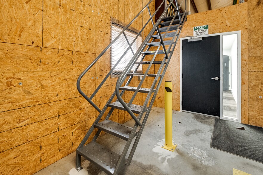 More Photos Of 4295 Brogdon Exchange, Suwanee Warehouse For Sale