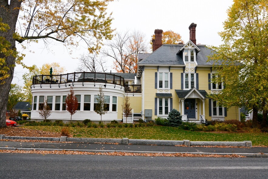 More Photos Of 125 N State St, Concord Office For Lease