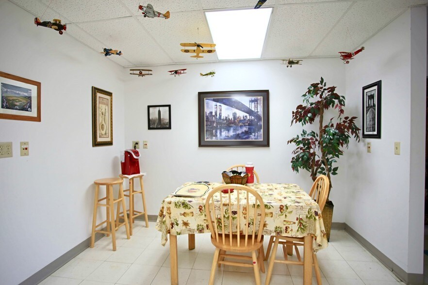 More Photos Of 79 Styles Way, Lagrangeville Light Distribution For Sale