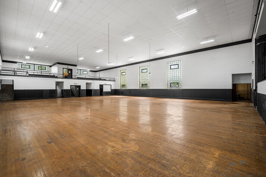 More Photos Of 379 Cherry St, Pottstown Flex For Lease