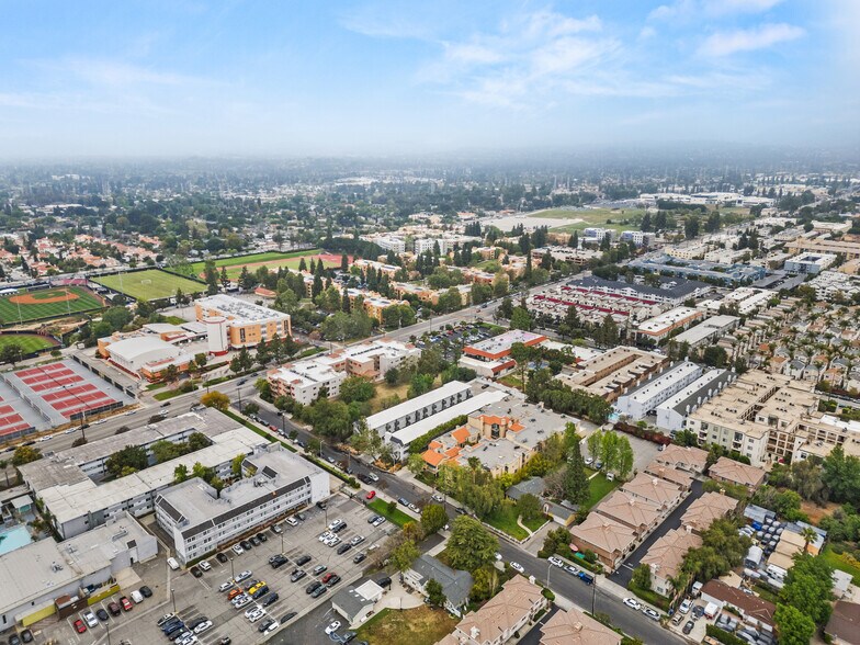 More Photos Of 17821 Halsted St, Northridge Apartments For Sale