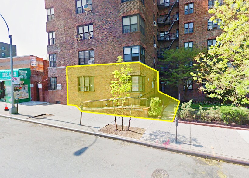 9876 Queens Blvd, Rego Park, NY 11374 MultiFamily For Lease