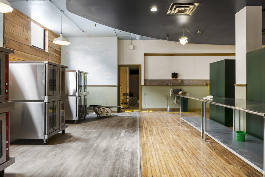 More Photos Of 61 N Pearl St, Albany Apartments For Lease