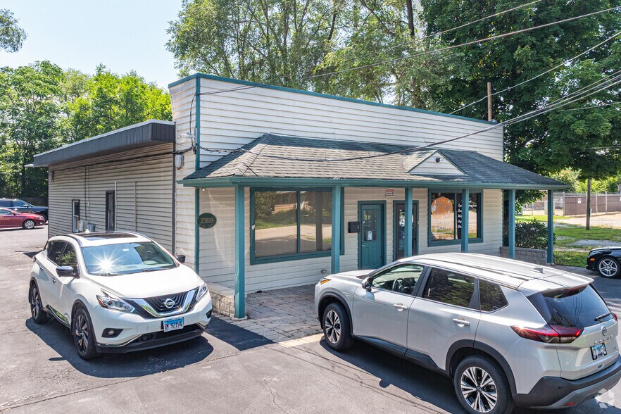 More Photos Of 23819 W Mill St, Plainfield Loft Creative Space For Lease