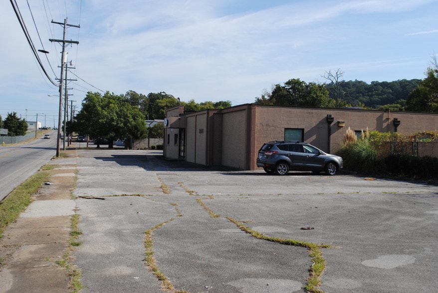 More Photos Of 3006 Dodds Ave, Chattanooga Light Manufacturing For Sale