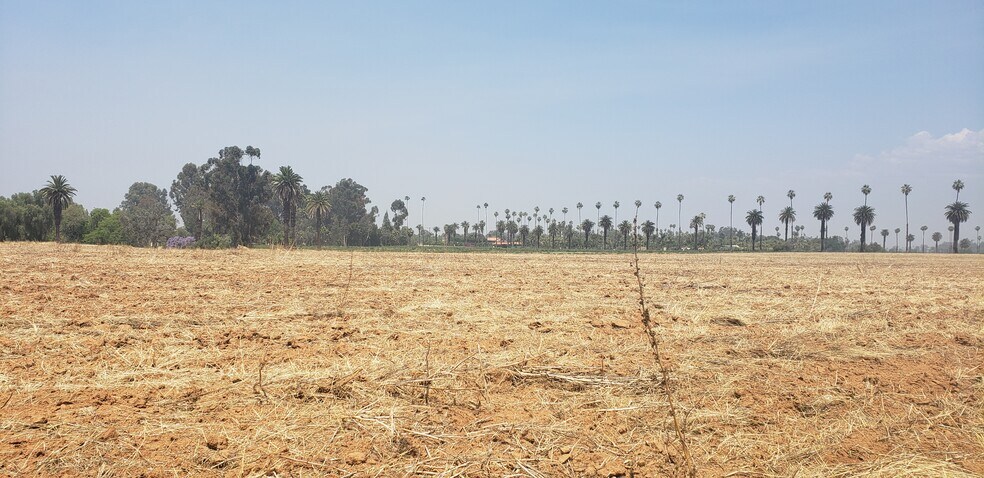 More Photos Of 1246 Washington St, Riverside Land For Lease