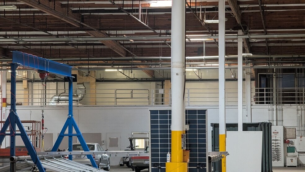 More Photos Of 17100 S Harlan Rd, Lathrop Manufacturing For Lease