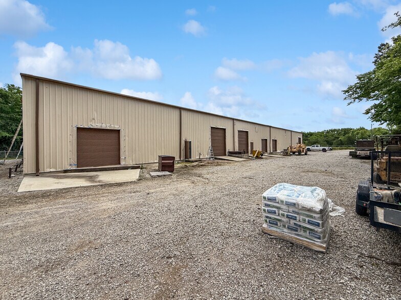 More Photos Of 2501-2509 Pawnee Village Rd, Birmingham Warehouse For Lease