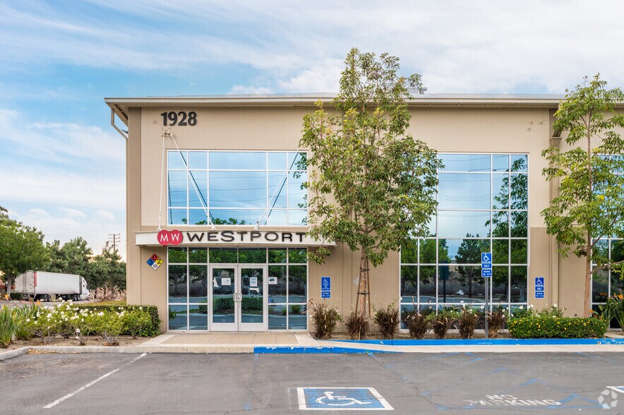 More Photos Of 1920-1928 Malvern St, Fullerton Distribution For Lease