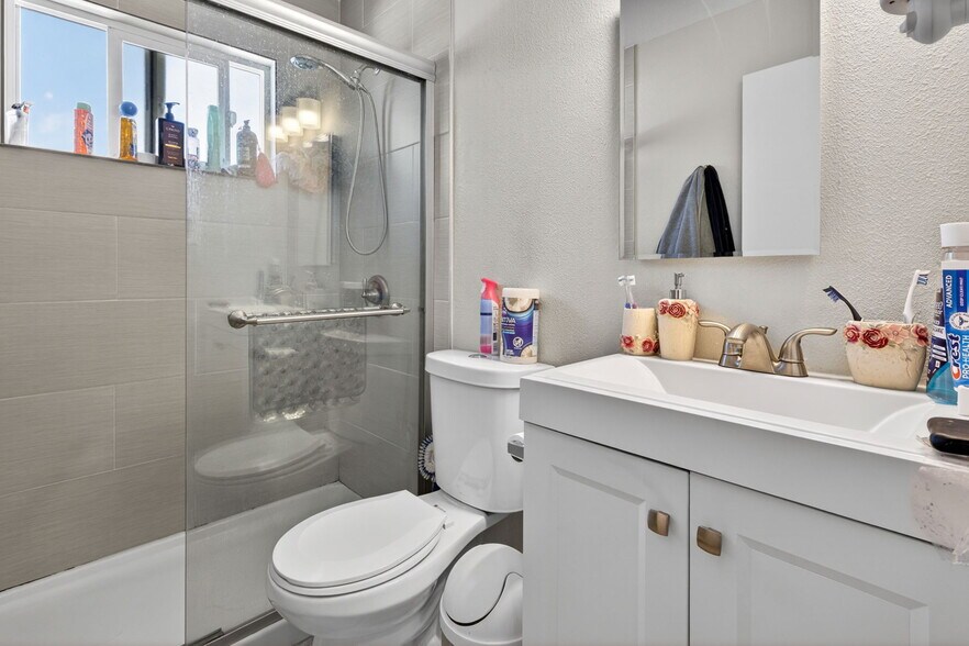 More Photos Of 600-606 Pacific Ave, Santa Rosa Apartments For Sale