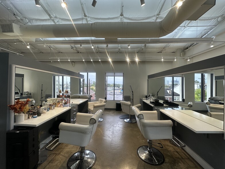 Primary Photo Of 3415-3425 S Shepherd Dr, Houston Unknown For Lease