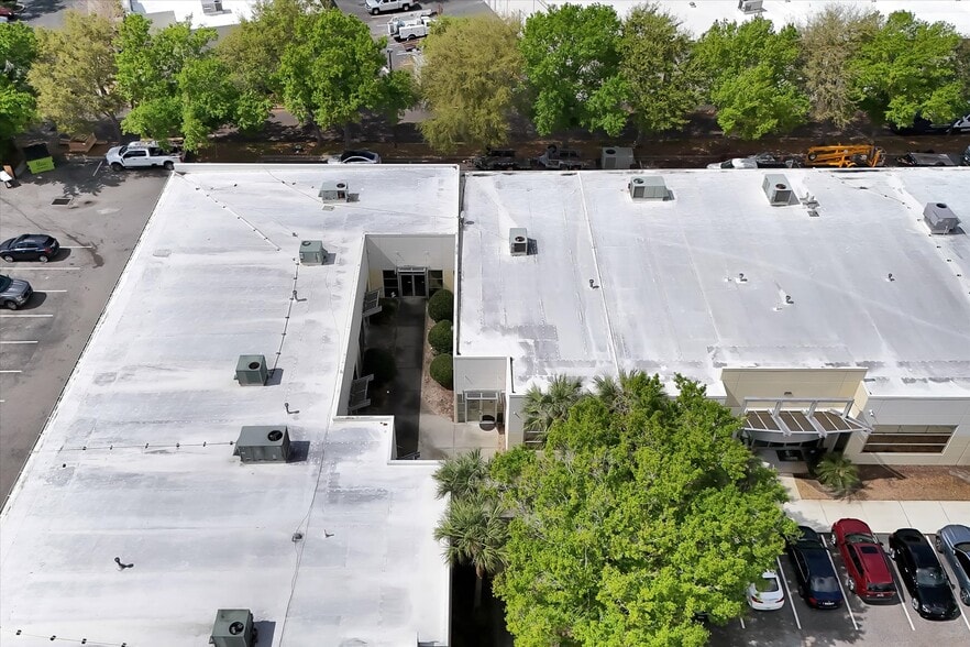 More Photos Of 8810 Commodity Cir, Orlando Showroom For Sale