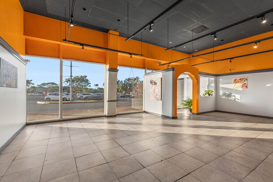 More Photos Of 549 Halemaumau St, Honolulu Restaurant For Lease