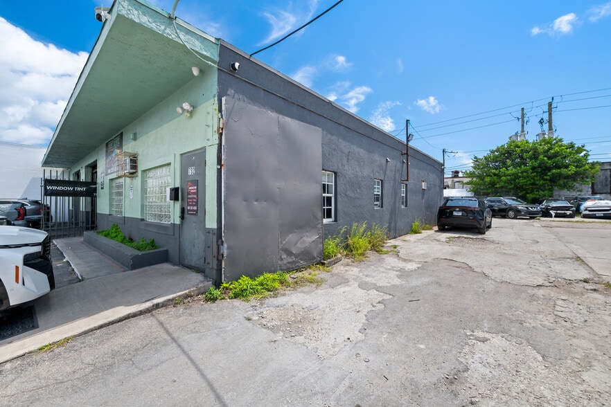 More Photos Of 724-732 NW 8th Ave ave, Fort Lauderdale Industrial For Sale