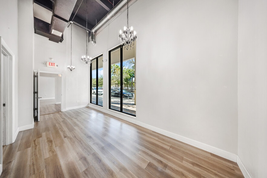 More Photos Of 17225 S Dixie Hwy, Palmetto Bay Storefront Retail Office For Lease