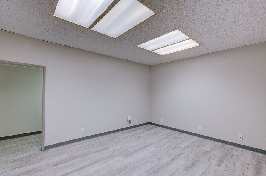 More Photos Of 190 N Van Ness Ave, Fresno Medical For Sale