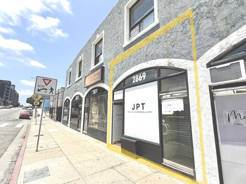 More Photos Of 2869 W 7th St, Los Angeles General Retail For Lease