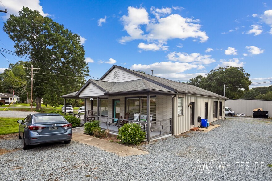 More Photos Of 741 Wilshire Ave SW, Concord Showroom For Sale