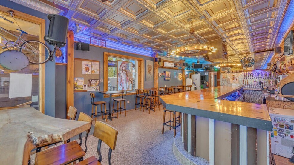 More Photos Of 908 Michigan Ave, Sheboygan Bar For Sale