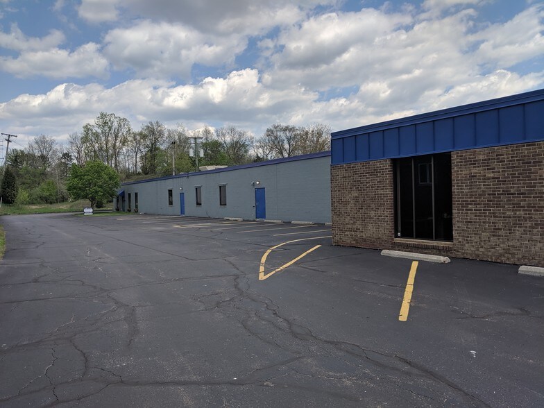 More Photos Of 7200 W Huron River Dr, Dexter Manufacturing For Lease