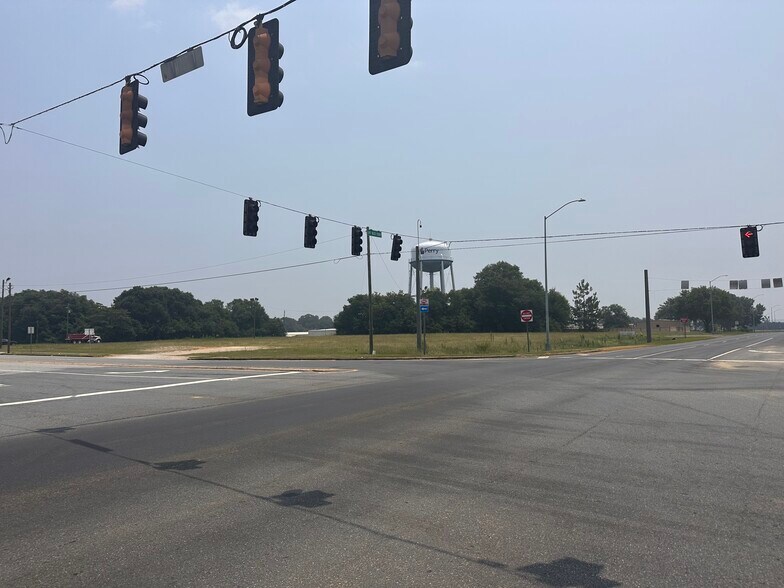 More Photos Of 200 General Courtney Hodges Blvd, Perry Land For Sale