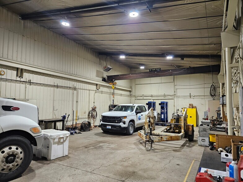 More Photos Of 701 Peters Rd, Prineville Manufacturing For Lease