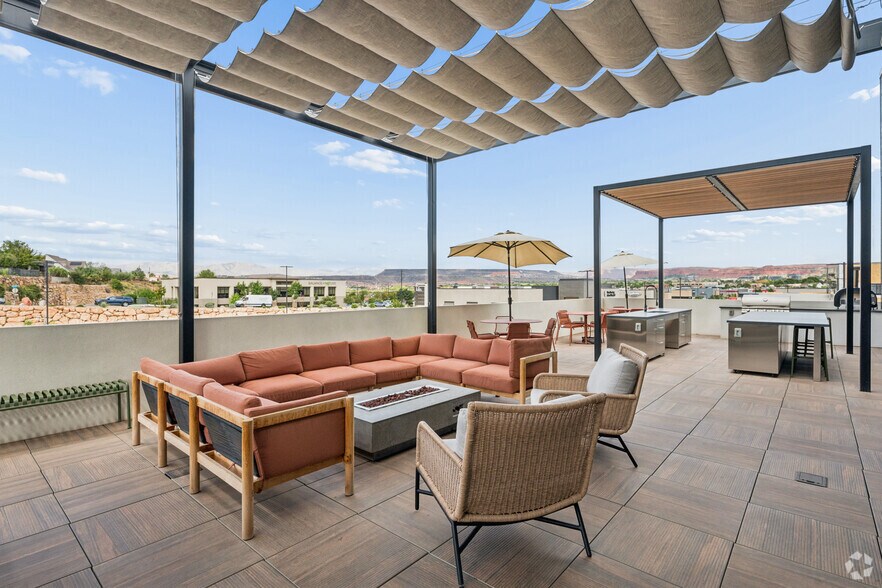 More Photos Of 1575 River Rd, St George Coworking Space