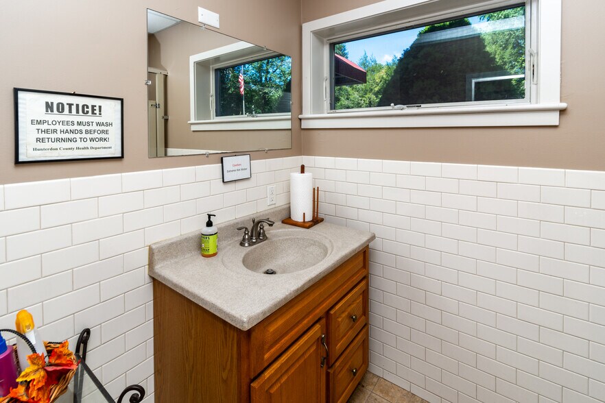 More Photos Of 9 Mill St, Stockton Police Fire Station For Sale