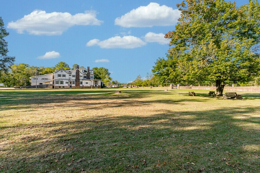 More Photos Of 1266 National Pike, Hopwood Apartments For Sale